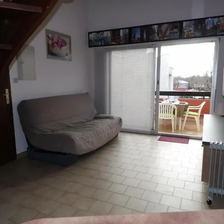 Apartment Duplex Moderne A 150m De La Avec Terrasse, Parking Et Equipements Complets - Fr-1-326-529