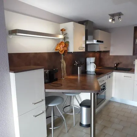 Duplex Moderne A 150m De La Avec Terrasse, Parking Et Equipements Complets - Fr-1-326-529 Apartment