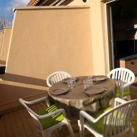 Duplex Moderne A 150m De La Avec Terrasse, Parking Et Equipements Complets - Fr-1-326-529 Apartment *